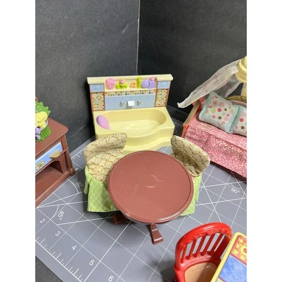 Vintage Fisher Price Loving Family Doll House Furniture Lot Bundle - Picture 3 of 16